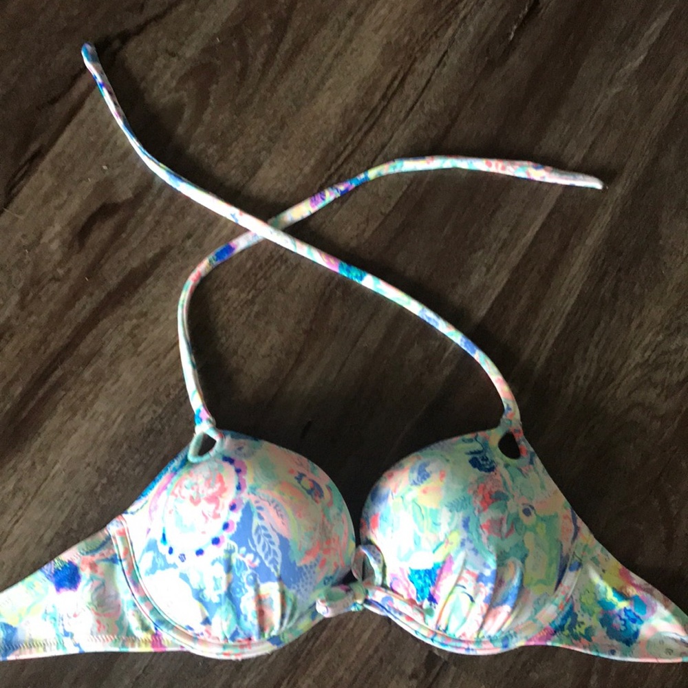 Victoria Secret Bombshell bathing suit top 34C